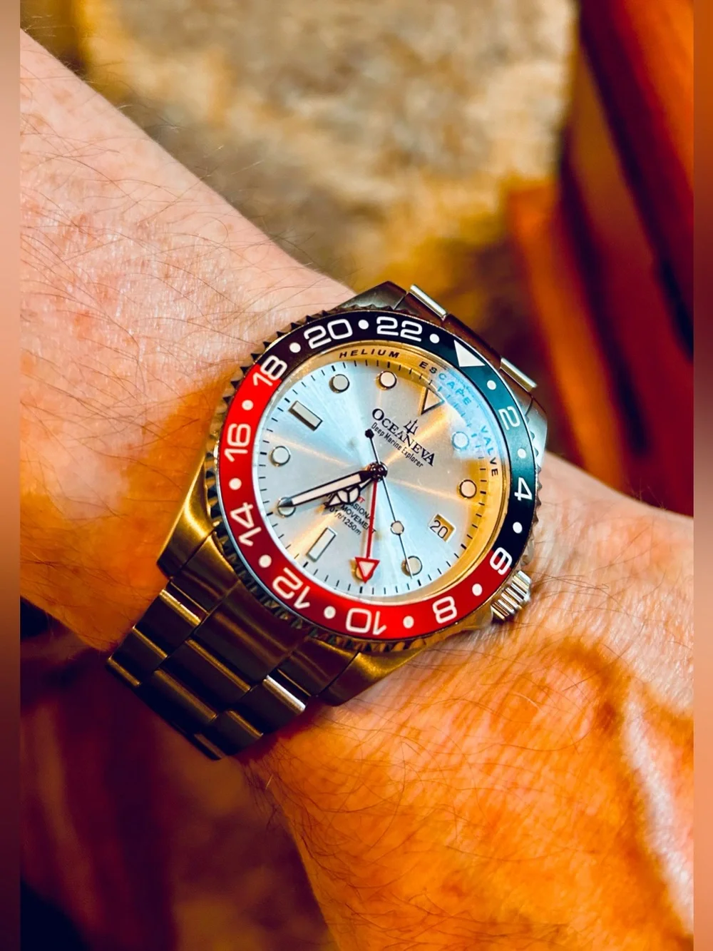 Oceaneva Men's Deep Marine Explorer GMT 1250M Pro Diver Red/Black Swiss Quartz
